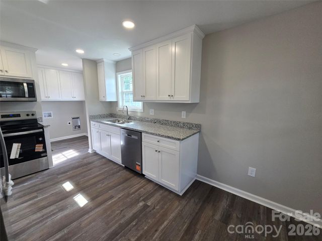 209 W Roswell Street, Troy, NC 27371
