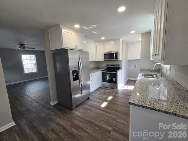 209 W Roswell Street, Troy, NC 27371