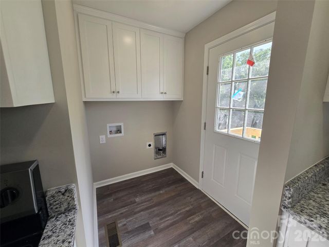 209 W Roswell Street, Troy, NC 27371