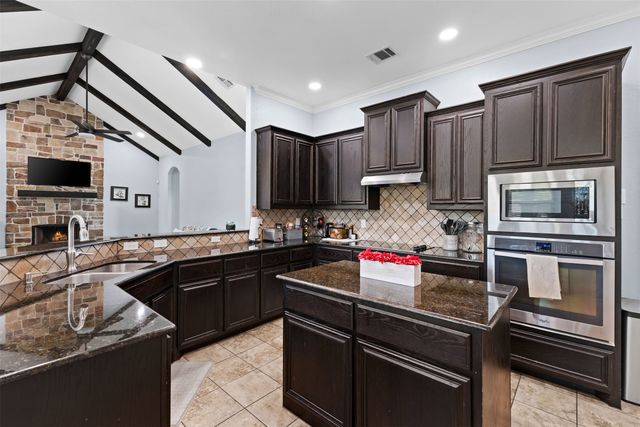 194 John Rockett Lane, Palmer, TX 75152