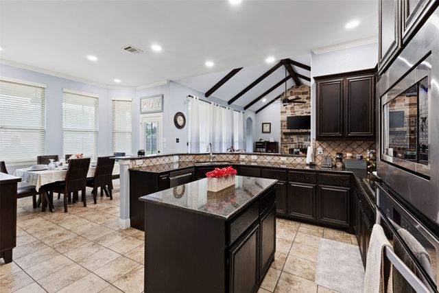 194 John Rockett Lane, Palmer, TX 75152