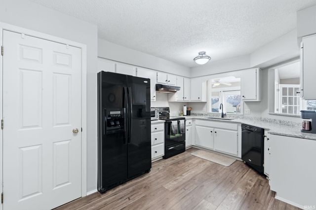 2709 Ridge Valley Drive, Fort Wayne, IN 46804