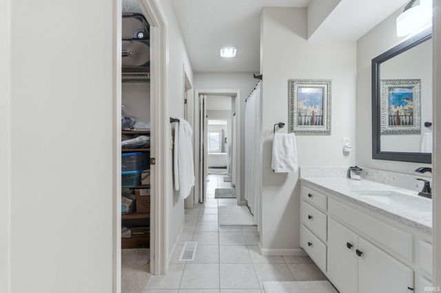 2709 Ridge Valley Drive, Fort Wayne, IN 46804