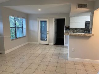 15661 SW 104th Ter 3112, Miami, FL 33196