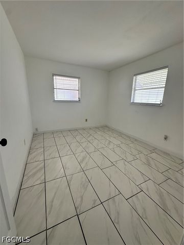10 Tangerine CT, Lehigh Acres, FL 33936