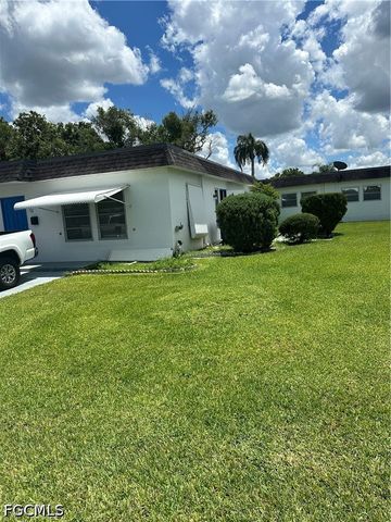 10 Tangerine CT, Lehigh Acres, FL 33936