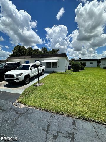 10 Tangerine CT, Lehigh Acres, FL 33936