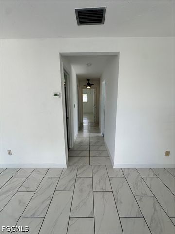 10 Tangerine CT, Lehigh Acres, FL 33936