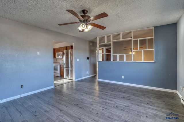 529 BLUEBIRD DR, Box Elder, SD 57719