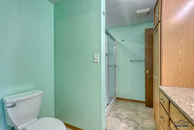 529 BLUEBIRD DR, Box Elder, SD 57719