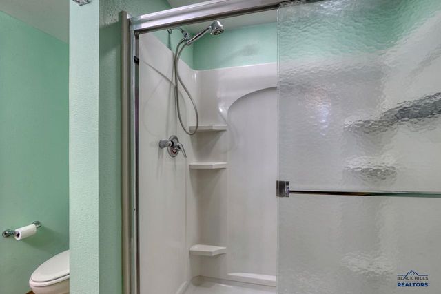 529 BLUEBIRD DR, Box Elder, SD 57719