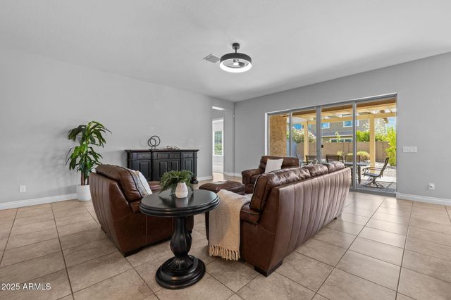 10535 E DIFFRACTION Avenue, Mesa, AZ 85212