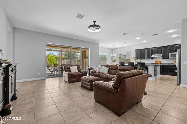 10535 E DIFFRACTION Avenue, Mesa, AZ 85212