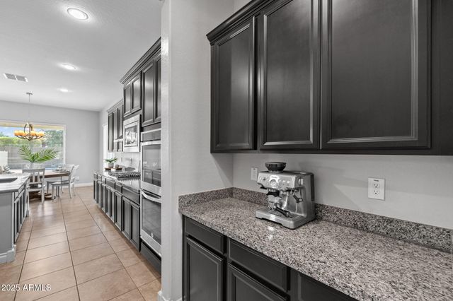 10535 E DIFFRACTION Avenue, Mesa, AZ 85212