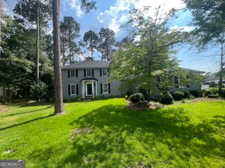 212 Cloverdale Court, Dublin, GA 31021