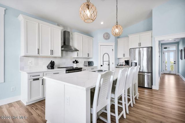 413 E Fourth Street, Ocean Isle Beach, NC 28469