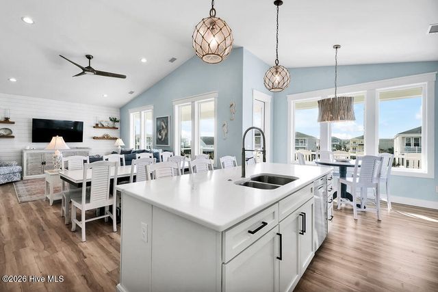 413 E Fourth Street, Ocean Isle Beach, NC 28469