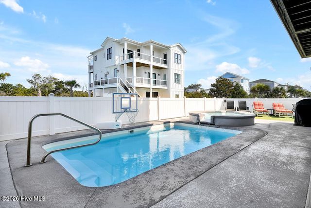 413 E Fourth Street, Ocean Isle Beach, NC 28469