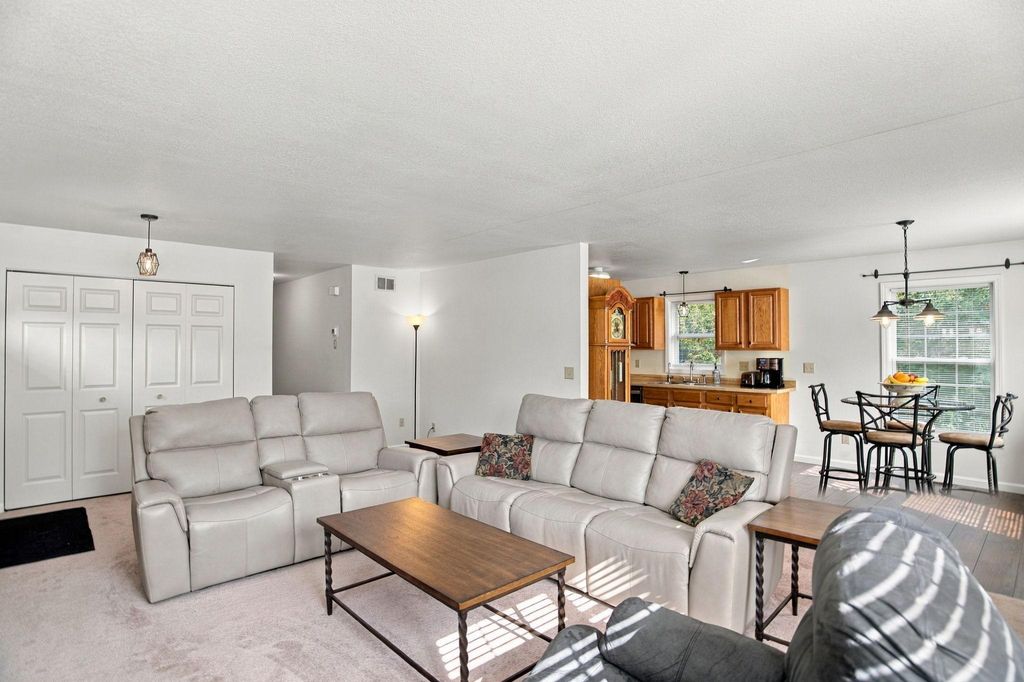 1623 Highway 96 E, White Bear Lake, MN 55110 — photo 4
