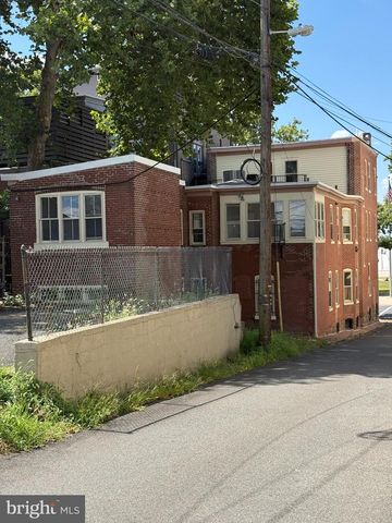 194 W STATE ST, Trenton, NJ 08608