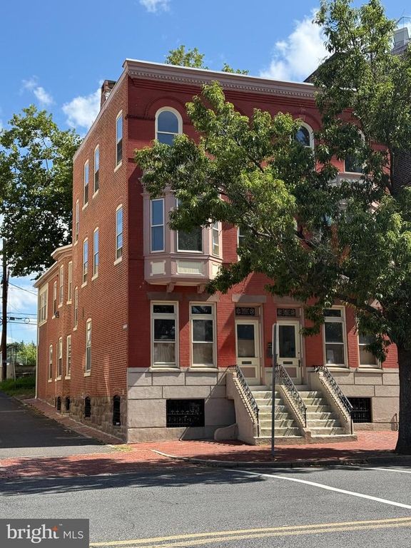 194 W STATE ST, Trenton, NJ 08608