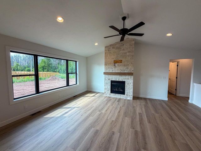 N8891 KILLARNEY WAY, Appleton, WI 54952