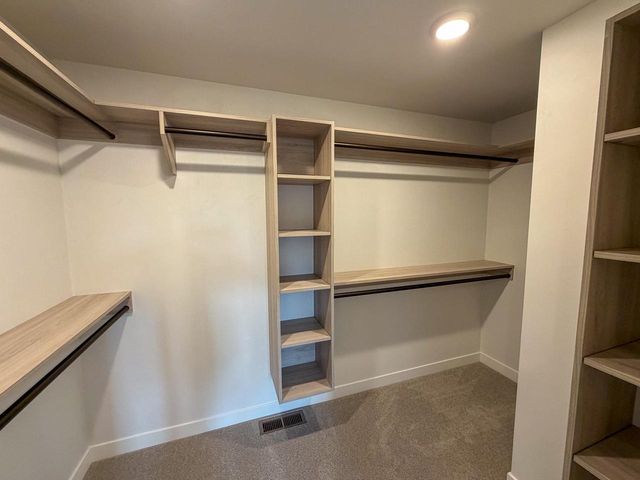 N8891 KILLARNEY WAY, Appleton, WI 54952