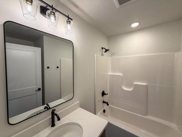 N8891 KILLARNEY WAY, Appleton, WI 54952