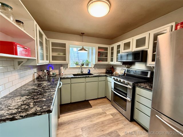 443 Shadow Lane, Sapulpa, OK 74066