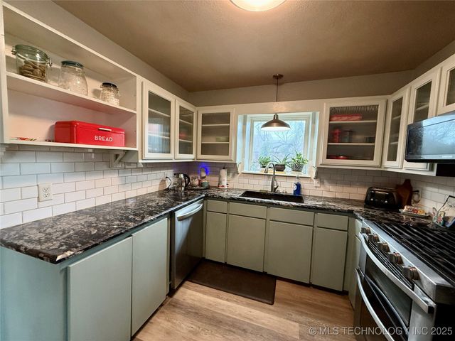 443 Shadow Lane, Sapulpa, OK 74066