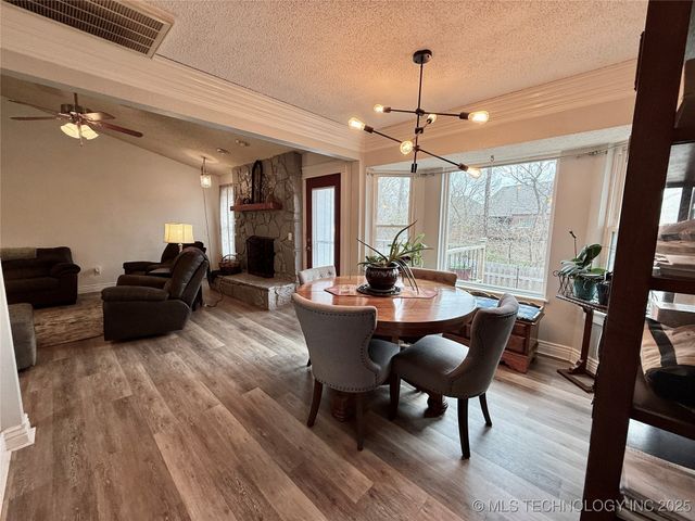 443 Shadow Lane, Sapulpa, OK 74066