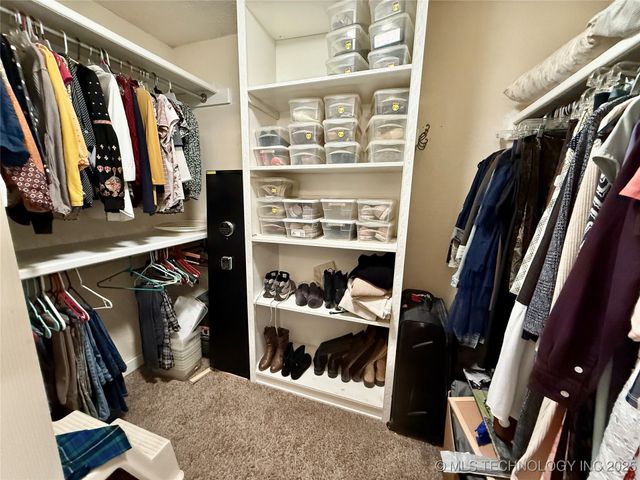 443 Shadow Lane, Sapulpa, OK 74066