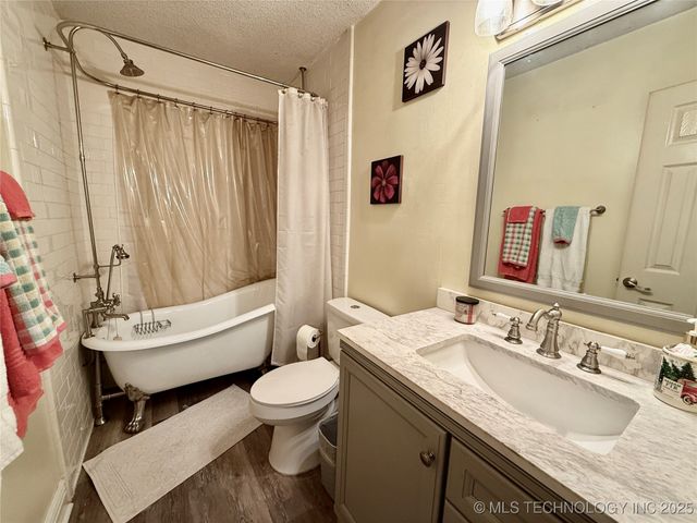 443 Shadow Lane, Sapulpa, OK 74066