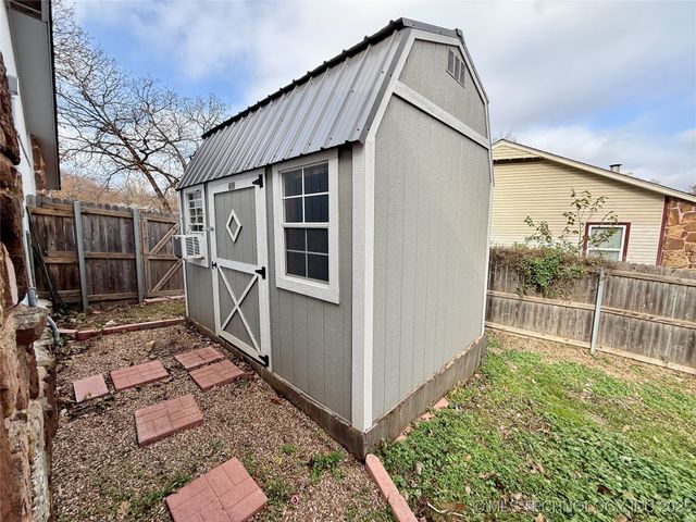 443 Shadow Lane, Sapulpa, OK 74066