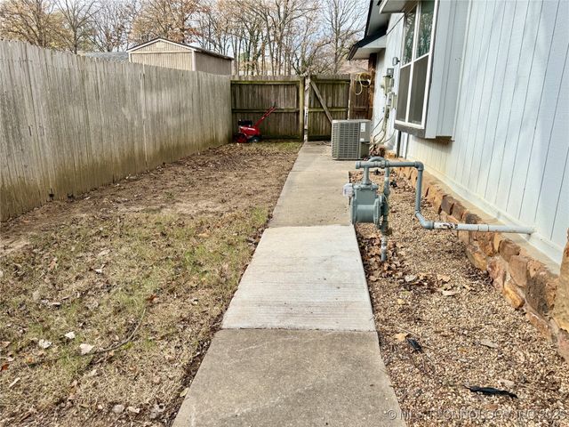 443 Shadow Lane, Sapulpa, OK 74066