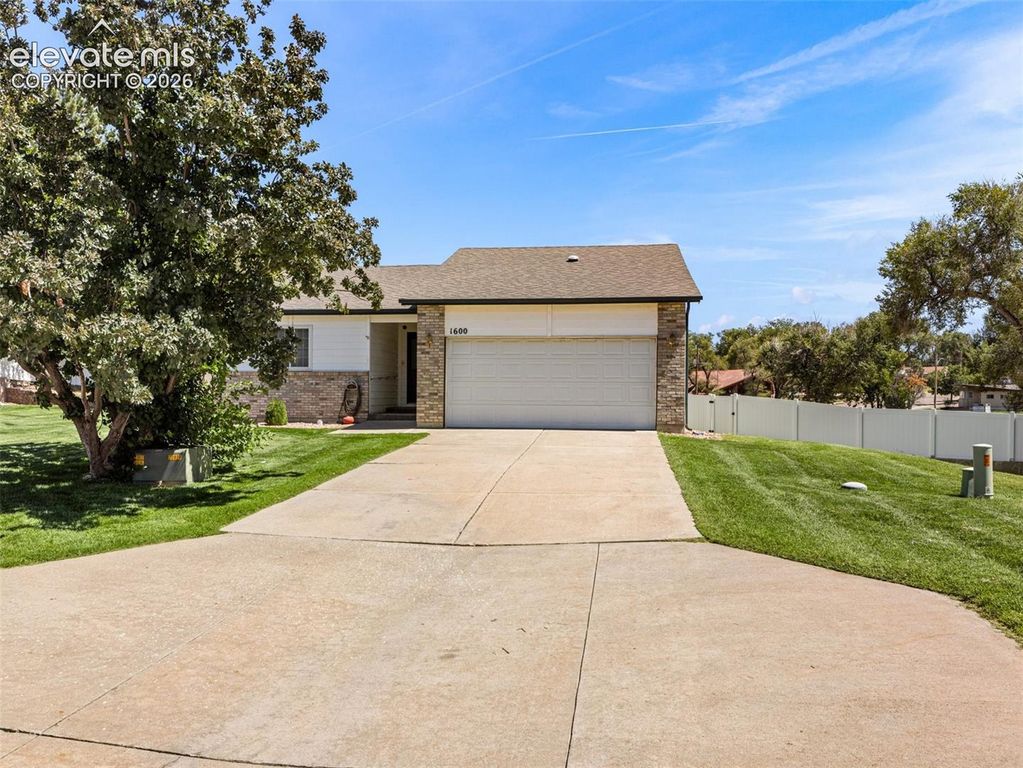1600 Horseshoe Place, Pueblo, CO 81001 — exterior