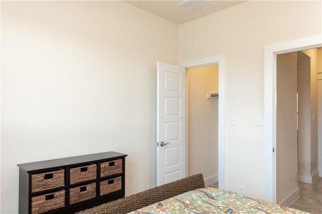 710 Arrow Point DR 16, Cedar Park, TX 78613