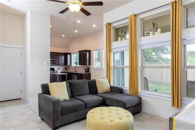 710 Arrow Point DR 16, Cedar Park, TX 78613