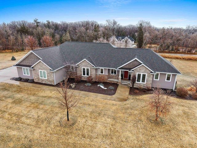 2875 STONE CREEK CIRCLE, Suamico, WI 54313