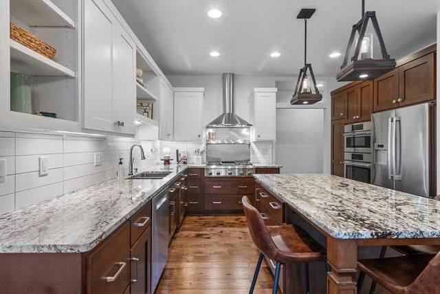 2875 STONE CREEK CIRCLE, Suamico, WI 54313