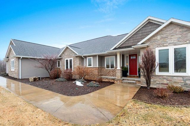 2875 STONE CREEK CIRCLE, Suamico, WI 54313