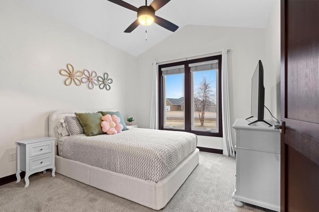 2875 STONE CREEK CIRCLE, Suamico, WI 54313