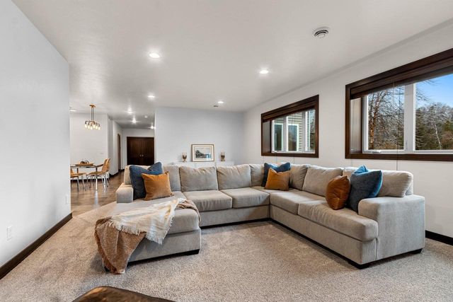 2875 STONE CREEK CIRCLE, Suamico, WI 54313
