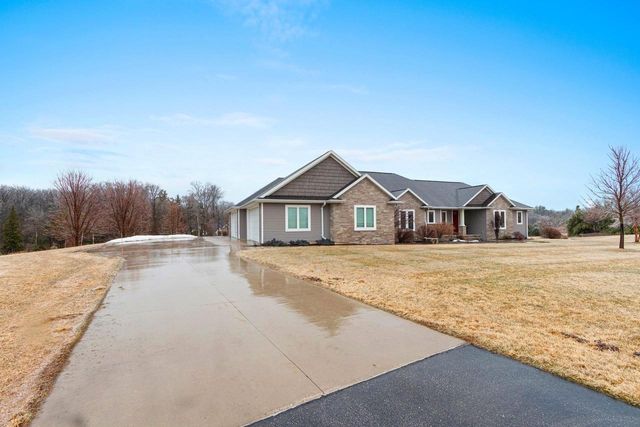 2875 STONE CREEK CIRCLE, Suamico, WI 54313