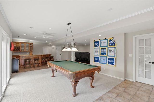 8011 Parkview Drive, Parkville, MO 64152