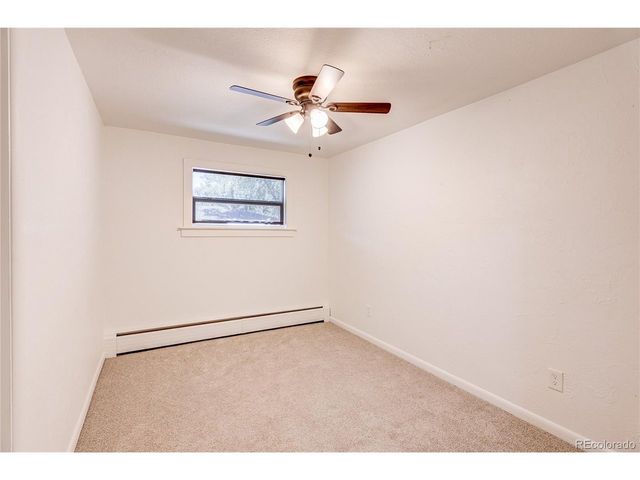 240 22nd Avenue Ct, Greeley, CO 80631