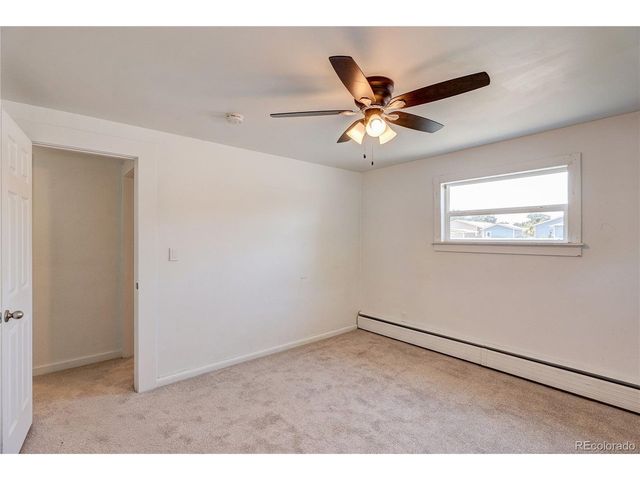 240 22nd Avenue Ct, Greeley, CO 80631