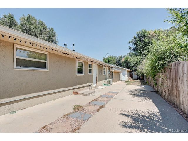 240 22nd Avenue Ct, Greeley, CO 80631