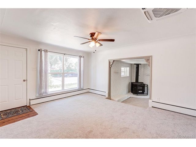 240 22nd Avenue Ct, Greeley, CO 80631
