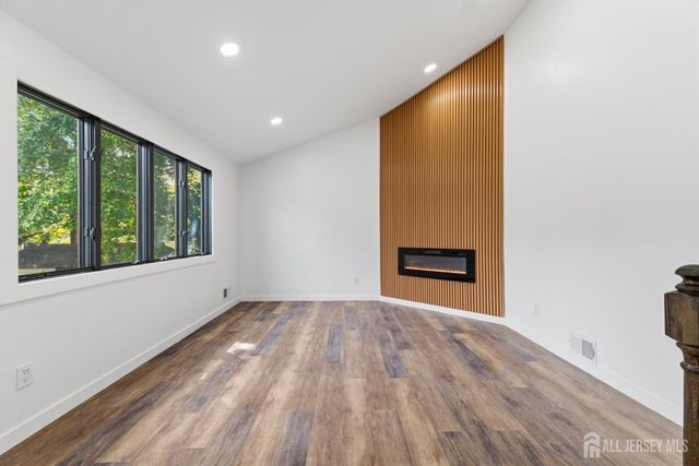 12 Daniel Road, Spotswood, NJ 08884